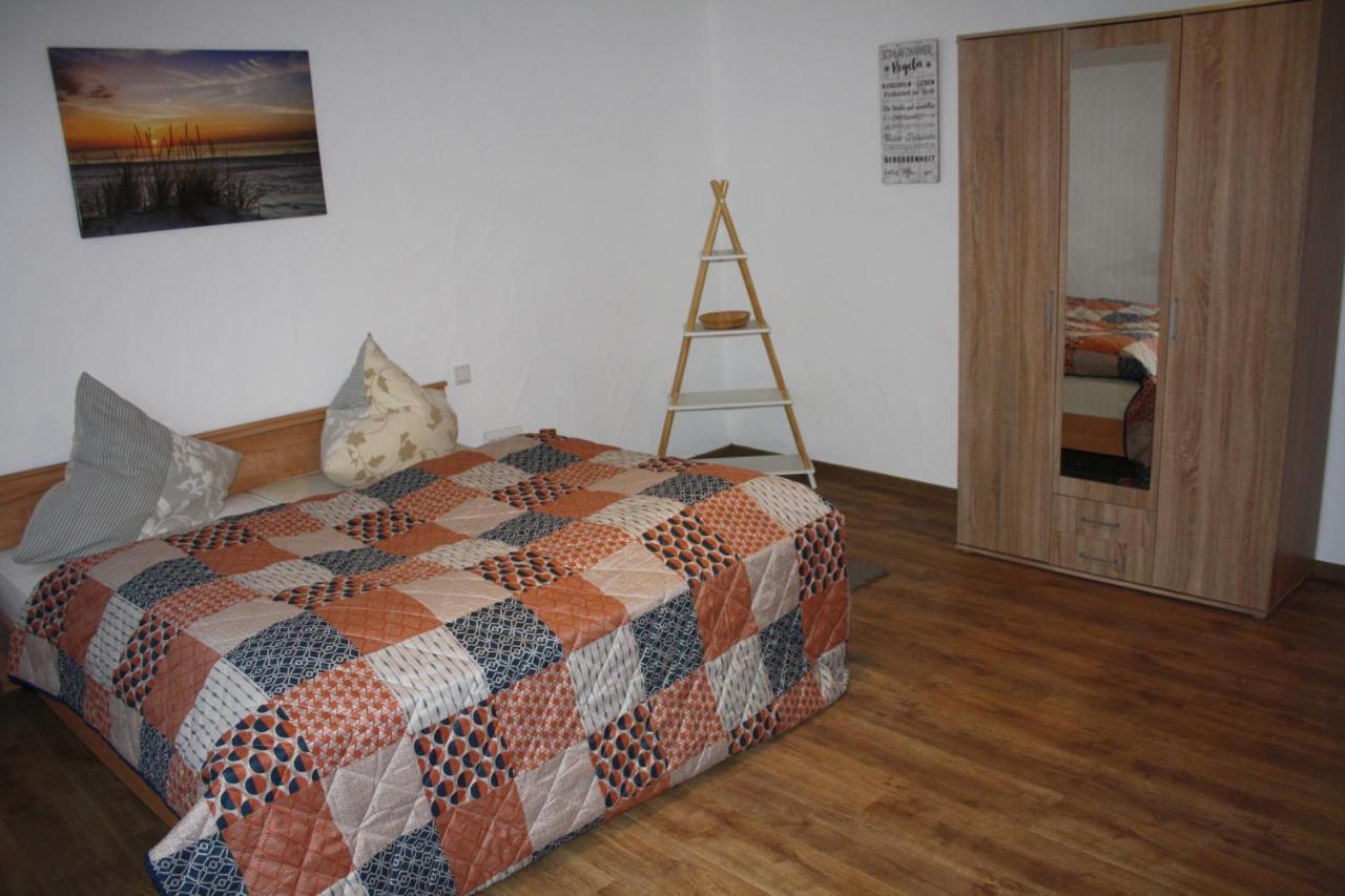 Chiaras Ferienwohnung Heusweiler Exteriör bild